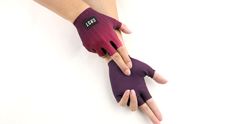 short finger cycling gloves